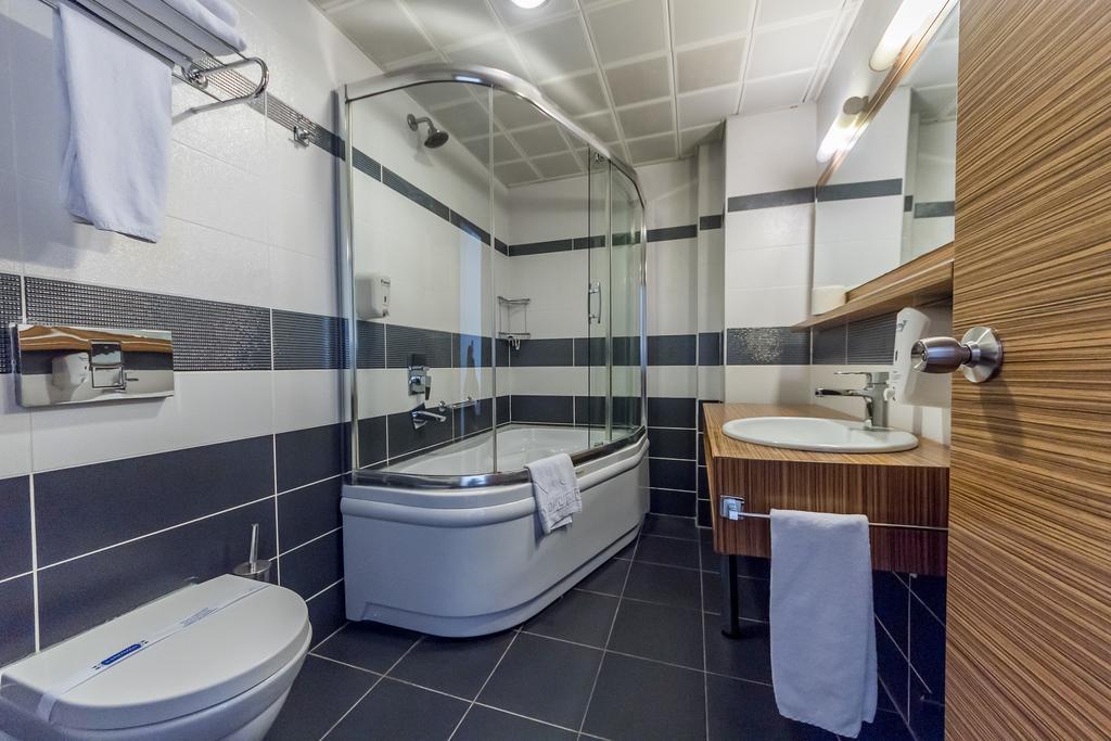 Duzce Hotel Almina Park מראה חיצוני תמונה
