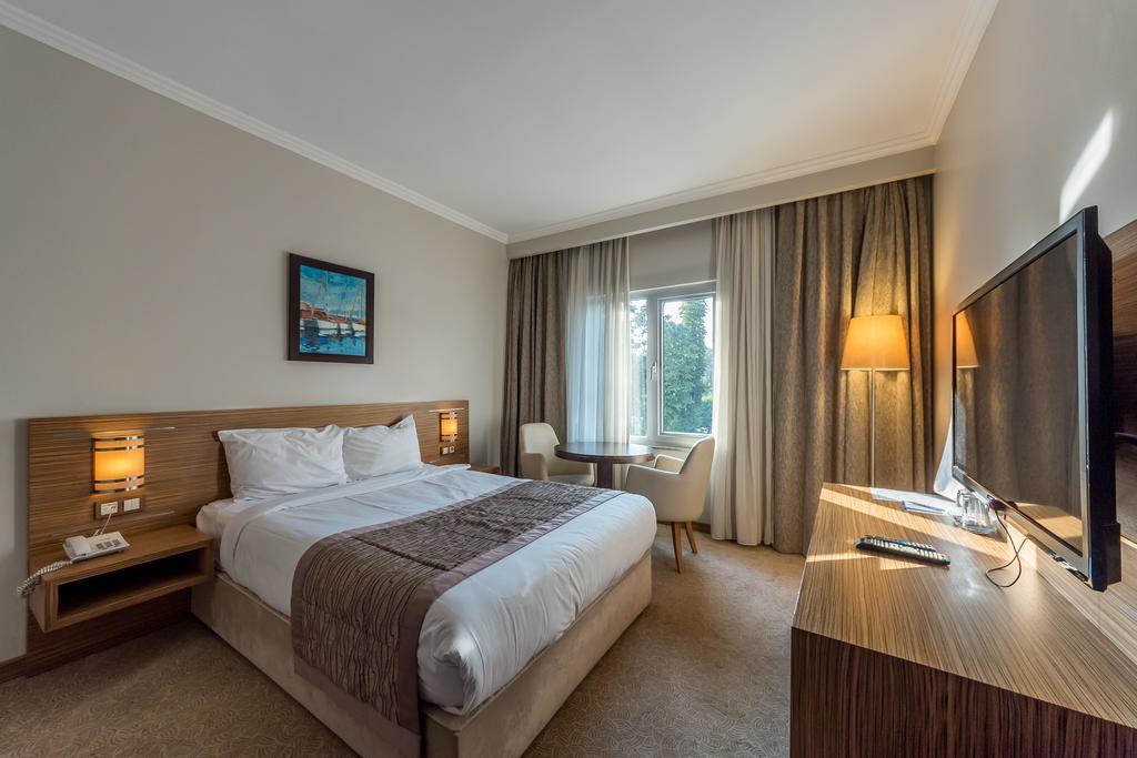 Duzce Hotel Almina Park מראה חיצוני תמונה